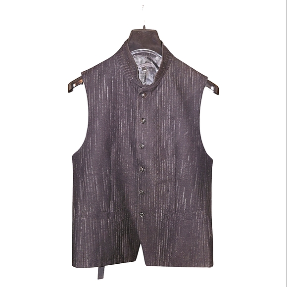 Vest - Picture 3 of 4